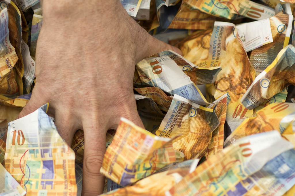 “Kaloi pasurinë në emër të bashkëshortes”- Detaje të reja nga agjencia turistike e kosovarit qe u arrestua për shpëlarje parash në Zvicër