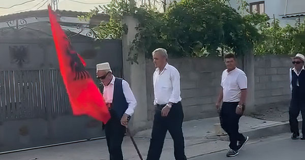 Tradita e dajave në Dibër: Shkojnë të marrin nusen me dash