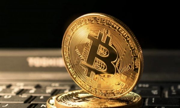 Bitcoin tronditet nga vendimet e Fed – çmimi i kriptomonedhës në rënie e sipër