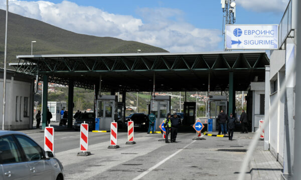 S’ka pritje as kolona në kufij