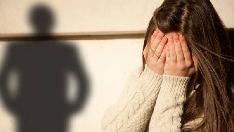 Babai në Mallakastër ngacmon seksualisht vajzën e tij 14-vjeçare