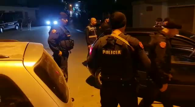 Ç’po ndodh në Shkodër? Efektivi i FNSH kërcënon forcat ‘Shqiponja’: Do t’ju hapim barkun me plumba!