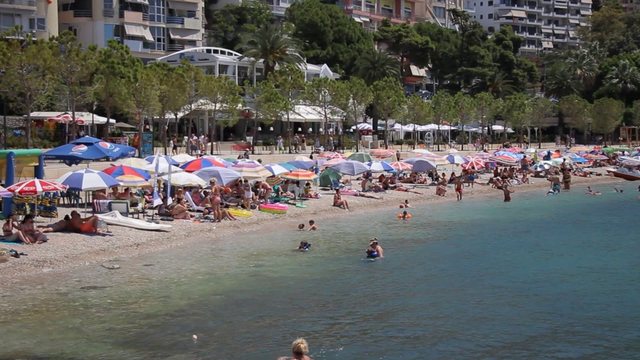 Ishte i dehur, turisti në Sarandë bie nga lartësia dhe humb jetën
