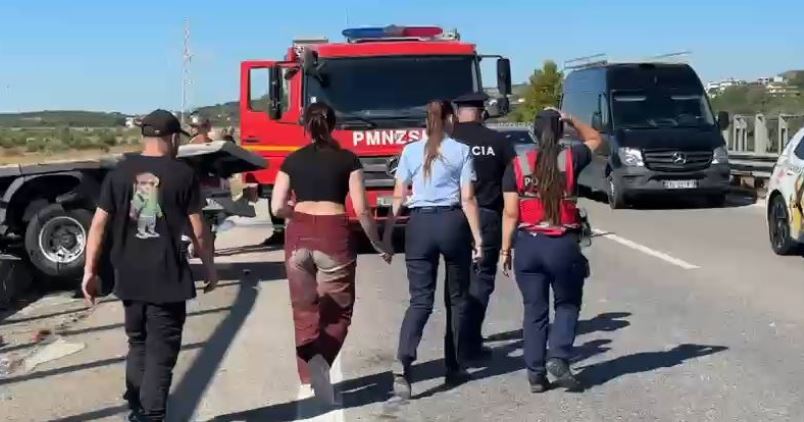 Shkaktoi aksidentin me dy viktima në Vlorë, arrestohet turistja italiane