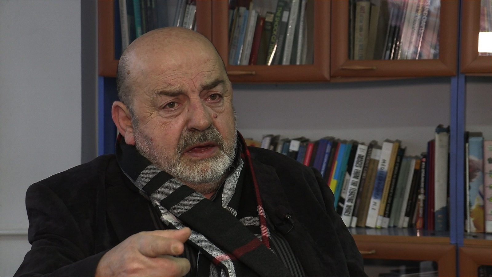 Sot varroset aktori i njohur Enver Petrovci