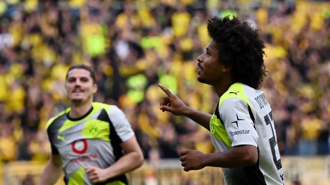 Dortmund mposht Mainz, dy pikë larg Bayern-it