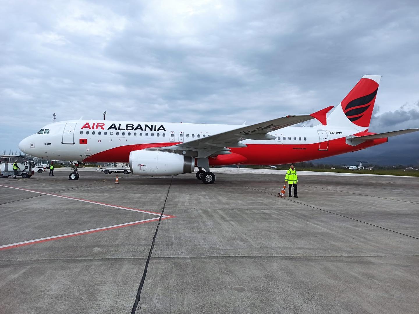 Qiradhënësi padit Air Albania: S’ka paguar qiranë e avionëve!