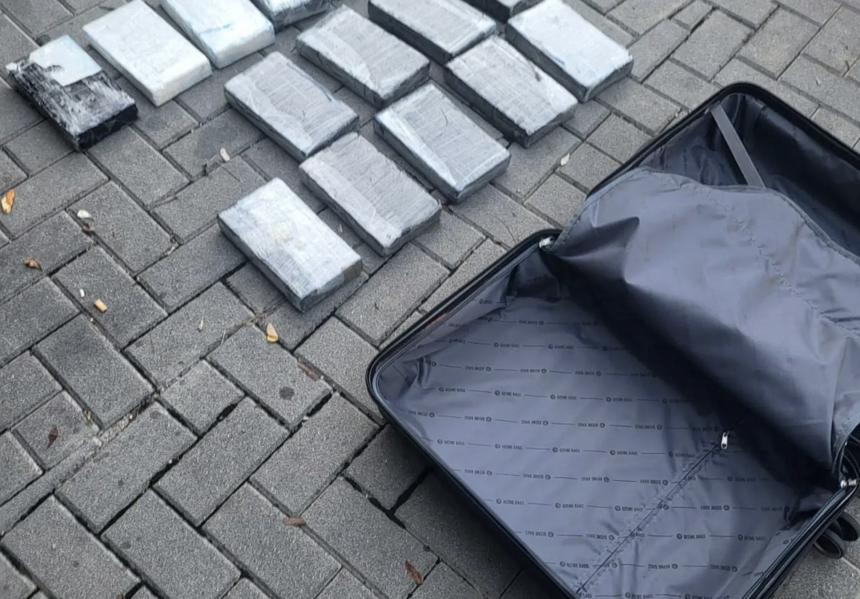 3 shqiptarë arrestohen në Spanjë me 16 kg kokainë me vlerë mbi 500 mijë euro