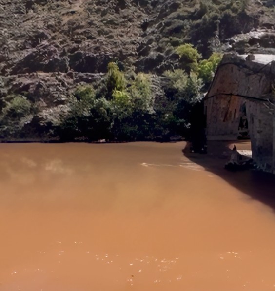 Ura e Kamares ‘all inclusive’, ujë sterrë dhe mbeturina ngado