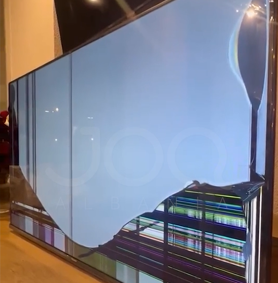 “Blemë 6 televizorë, 2 i gjetëm të thyer! ‘Globe’ s’mban asnjë përgjegjësi”