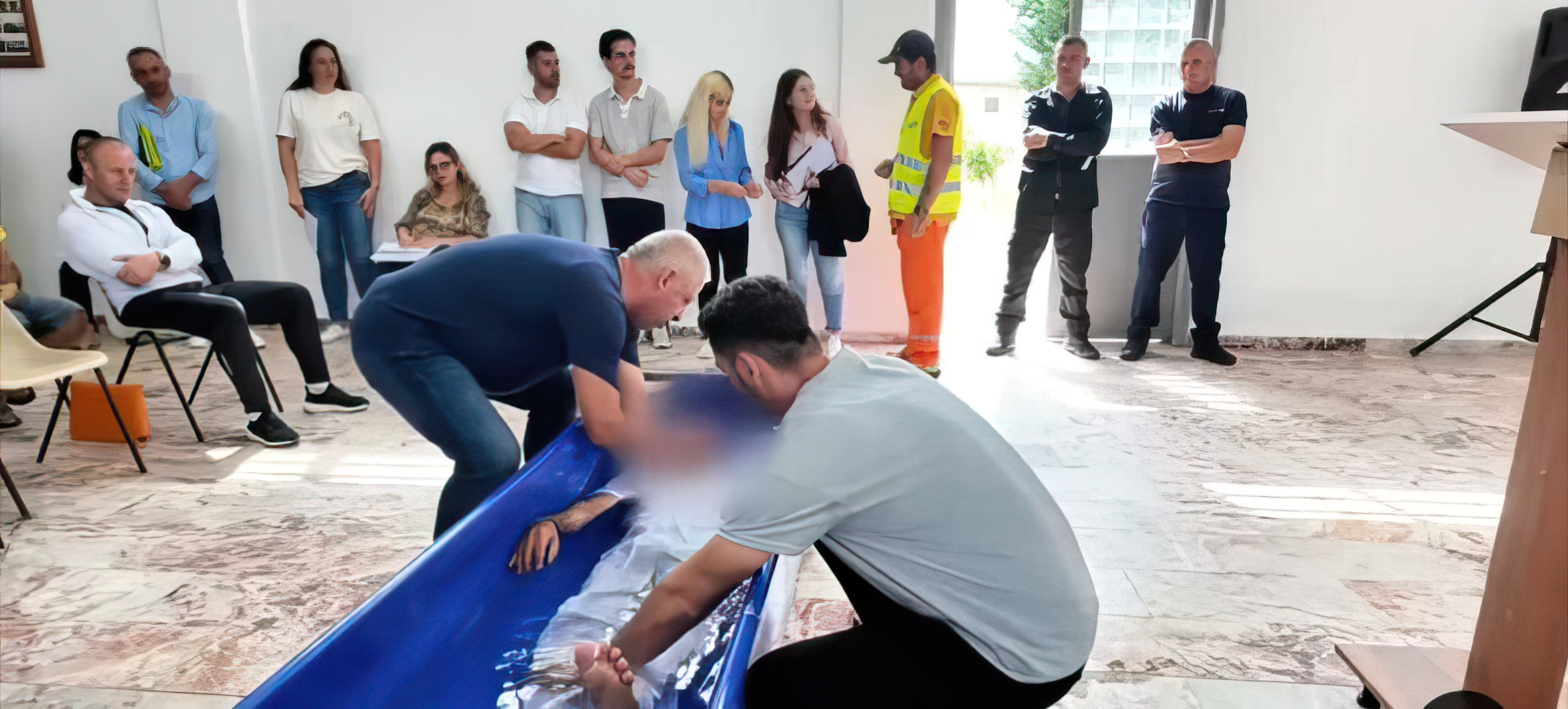 Nga errësira drejt besimit në Zot  pagëzohet në burgun e Peqinit i dënuari