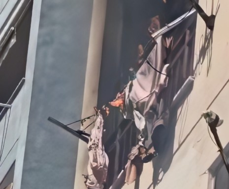 “Zjarr në lagjen numër 1 Durrës, përsëri i njëjti pallat”