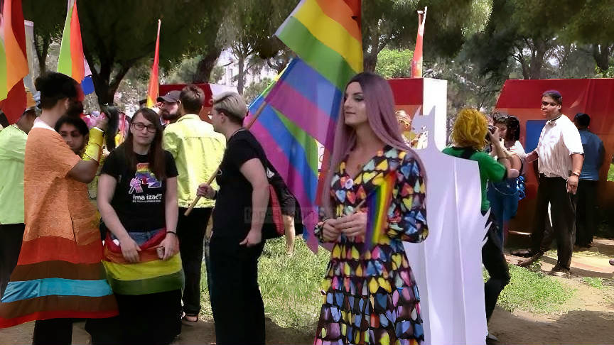 Qeveria kalon fshehurazi në Kuvend pr/ligjin: Gjini të reja të LGBT do njihen në Shqipëri