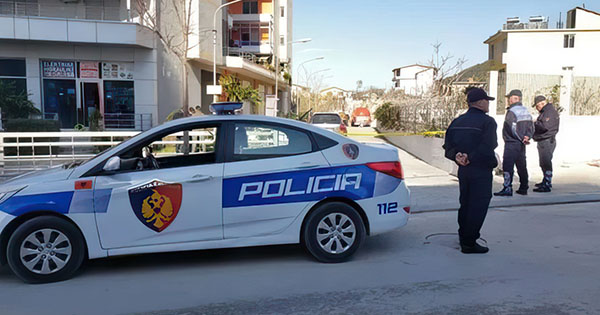 Skandal në Këlcyrë  Polici i videos kompromentuese  arratiset sapo del ngjarja