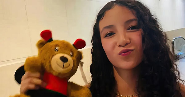 14-vjeçarja vdes pas operacionit të gjoksit dhe të pasmeve