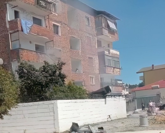 “Ka një orë që ka rënë zjarr, zjarrfikësja ende nuk ka ardhur”
