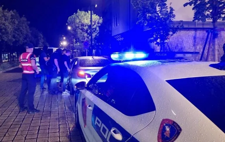 Sherr me thika në Korçë, dy të plagosur dhe tre të arrestuar