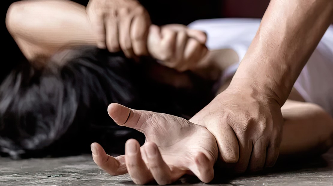 37-vjeçari në Elbasan abuzon seksualisht me vajzën e bashkëjetueses