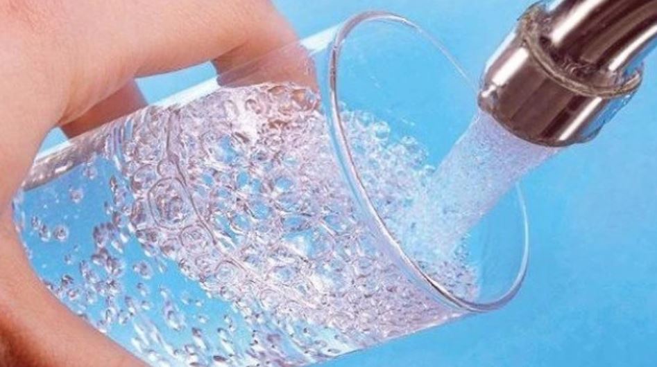 Uji në Tetovë i papijshëm pas reshjeve të shiut