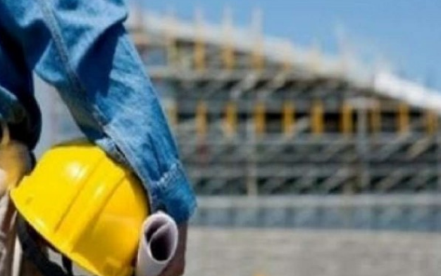 Një punëtor bie aksidentalisht nga kati i gjashtë i një ndërtese në Gjilan, pëson lëndime të rënda