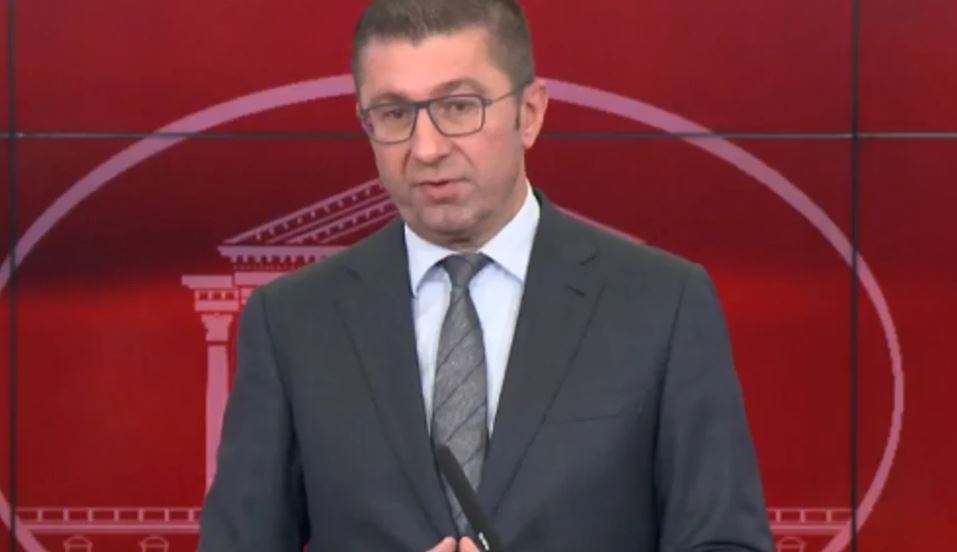 Mickoski për hyrjen e Selës në Qeveri: Në politikë është gjithçka e mundur