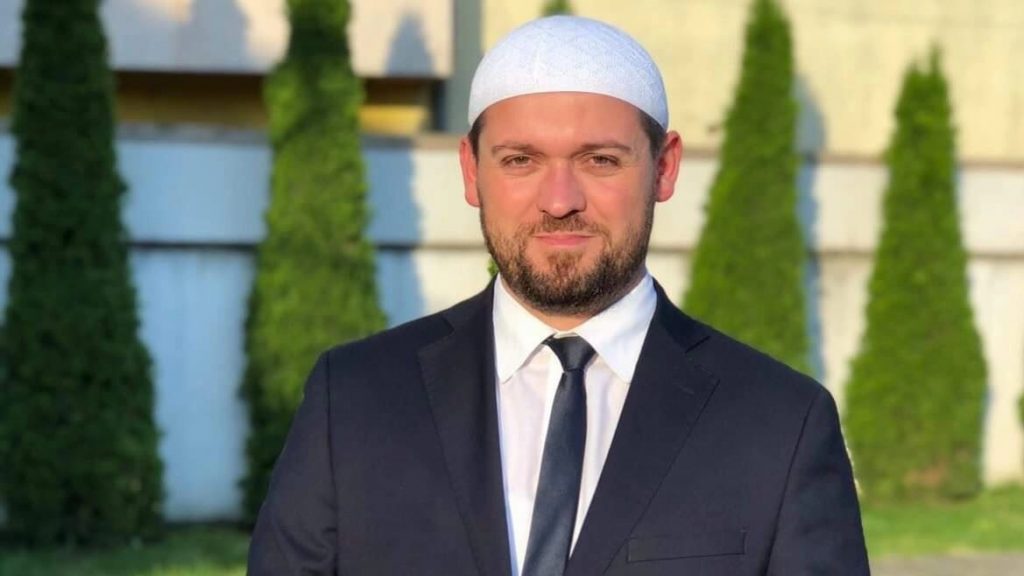 Maliqi reagon pas vendimit të Gjykatës Supreme: Ndalimi i shamisë në shkolla është diskriminues dhe bie ndesh me Kushtetutën