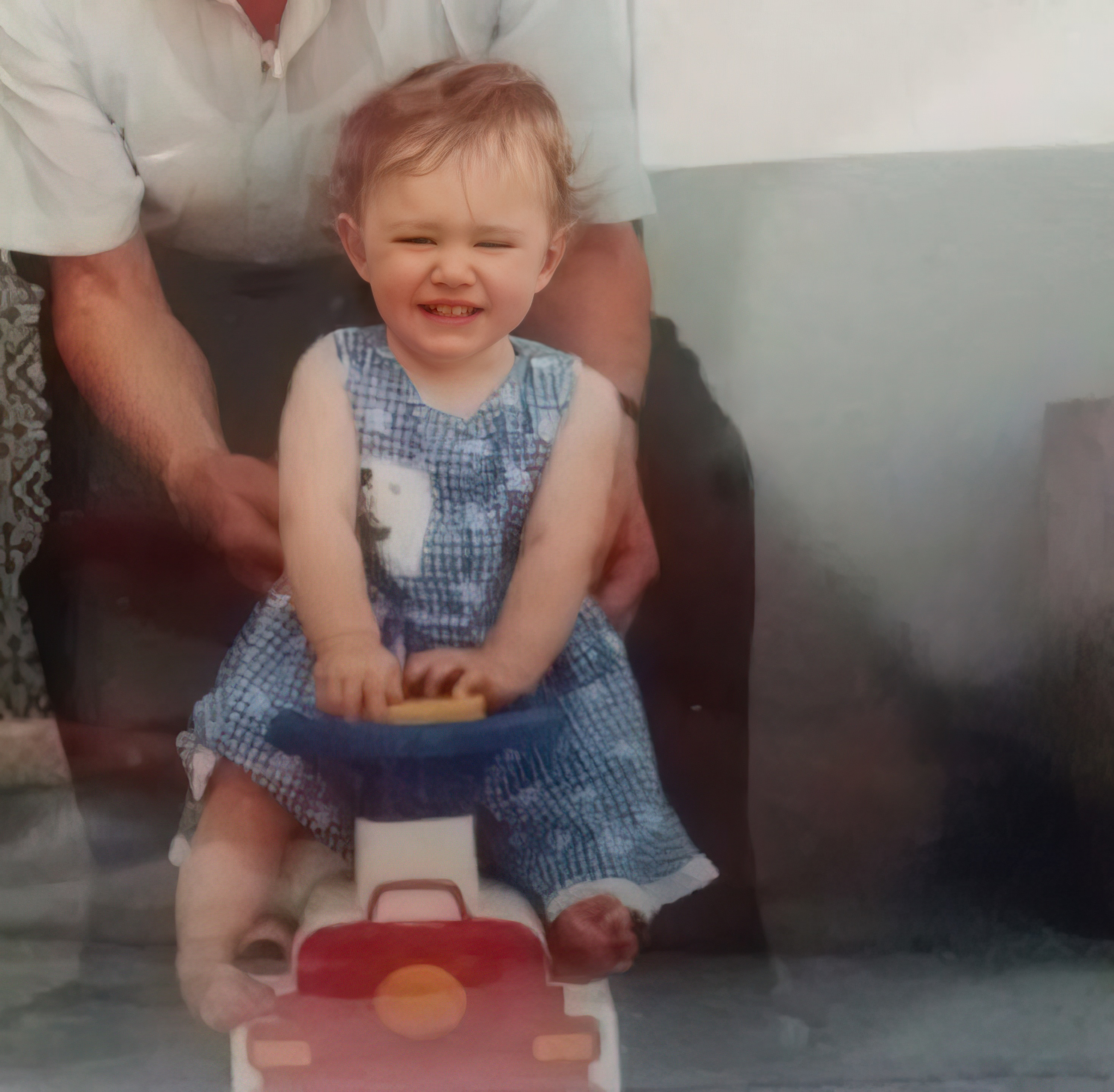 E ëma e braktisi një muaj pas lindjes, Veronica: E kërkoj çdo ditë