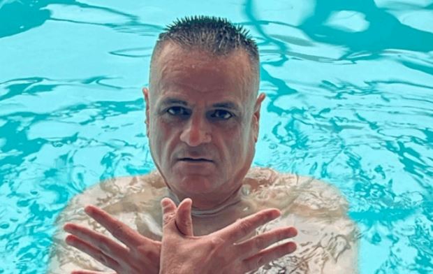 Mbretëria e Bashkuar vendos në Listë të Zezë dhjetë individë nga Kosova