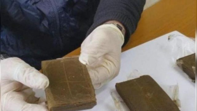 Kapet shqiptari në Itali, natën në burg, ditën shiste drogë me logon e Ronaldos