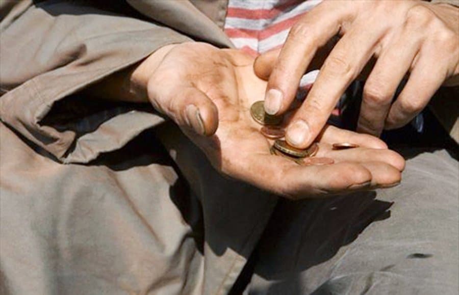 Bie numri i përfituesve të ndihmave sociale, Mitrovica mbetet komuna me numrin më të madh të rasteve