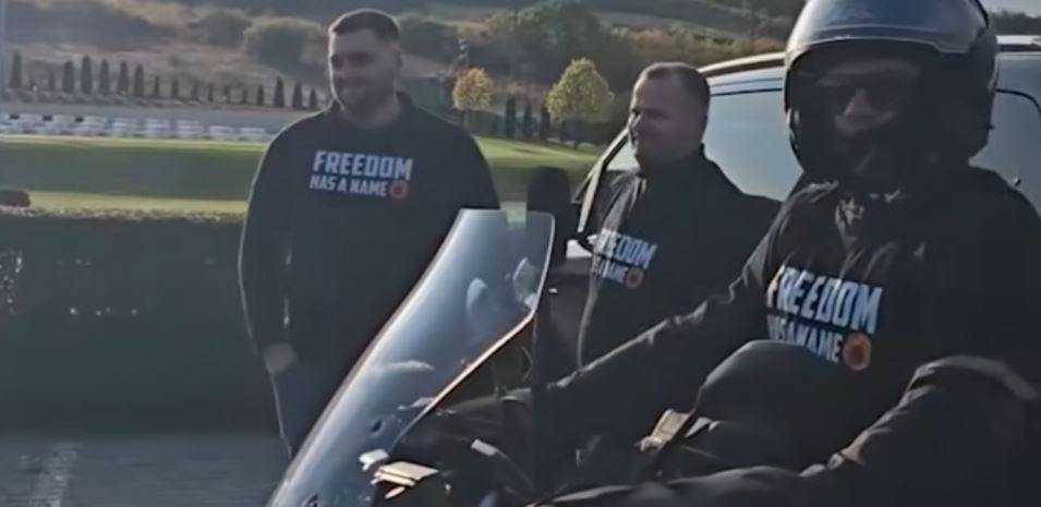 Nga Prekazi nis marshi me motoçikleta drejt Hagës, do të kërkohet drejtësi për çlirimtarët