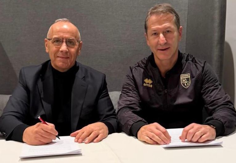 Zyrtare: Franco Foda vazhdon me Kosovën edhe për dy vjet