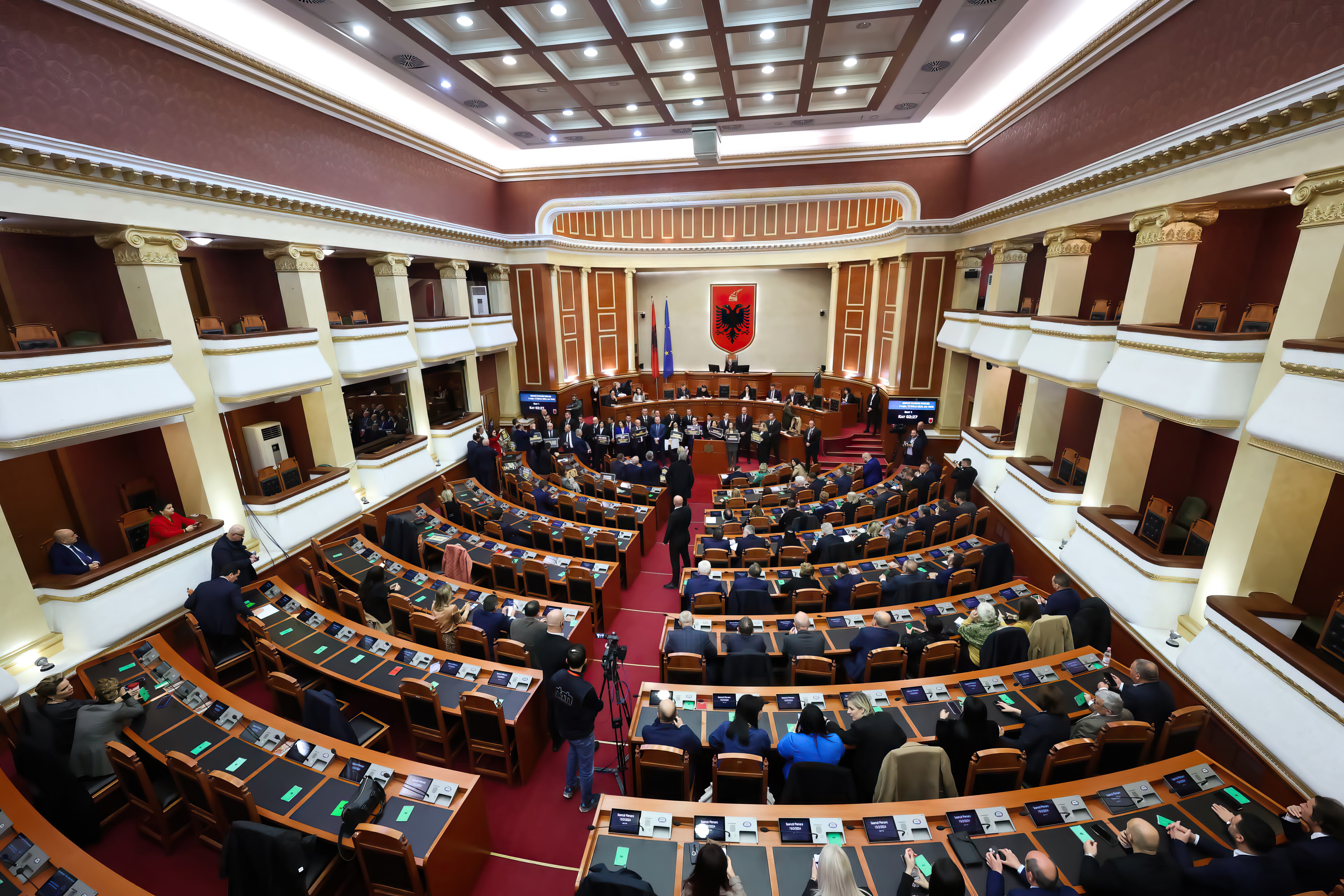 Kuvendi rrëzon rezolutën mbi gjenocidin serb në Kosovë