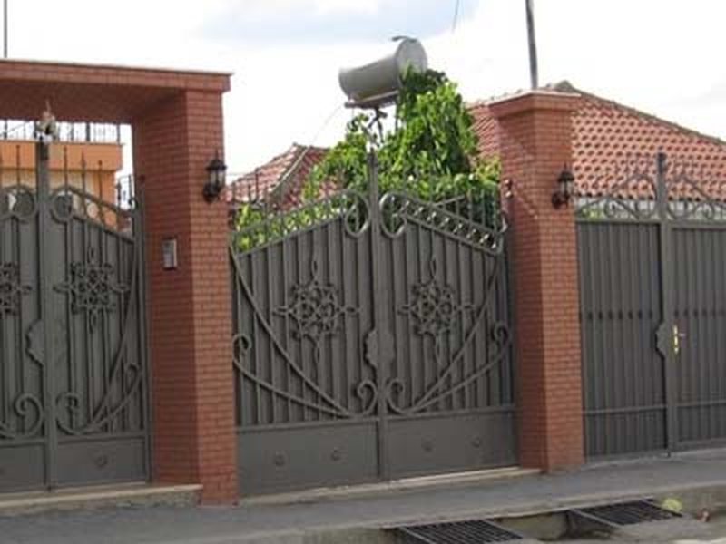 Njëri u rrëzua nga lartësi e tjetrin e zuri porta poshtë  dy të moshuar vdesin në Domje