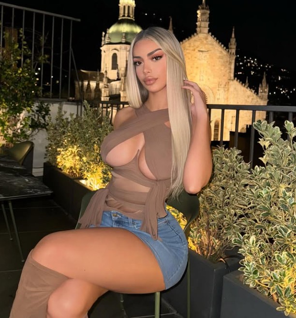 Miss Kosova: Flas dy gjuhë, të Shqipërisë dhe Kosovës