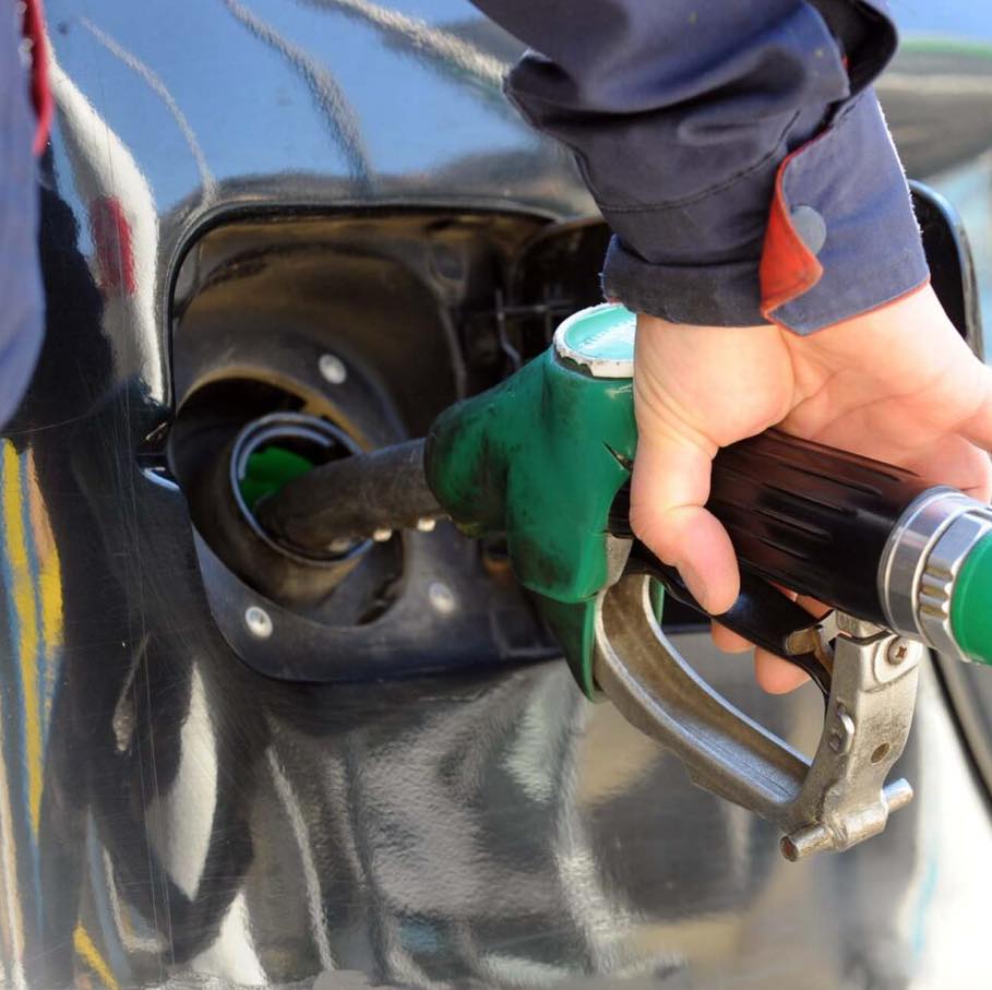 Bie çmimi global i naftës, pritet edhe në Kosovë