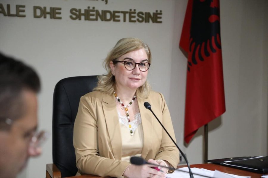 Ish deputetja e Berishës s i reziston dot tundimit  Bëhet drejtoreshë e Ramës në Elbasan