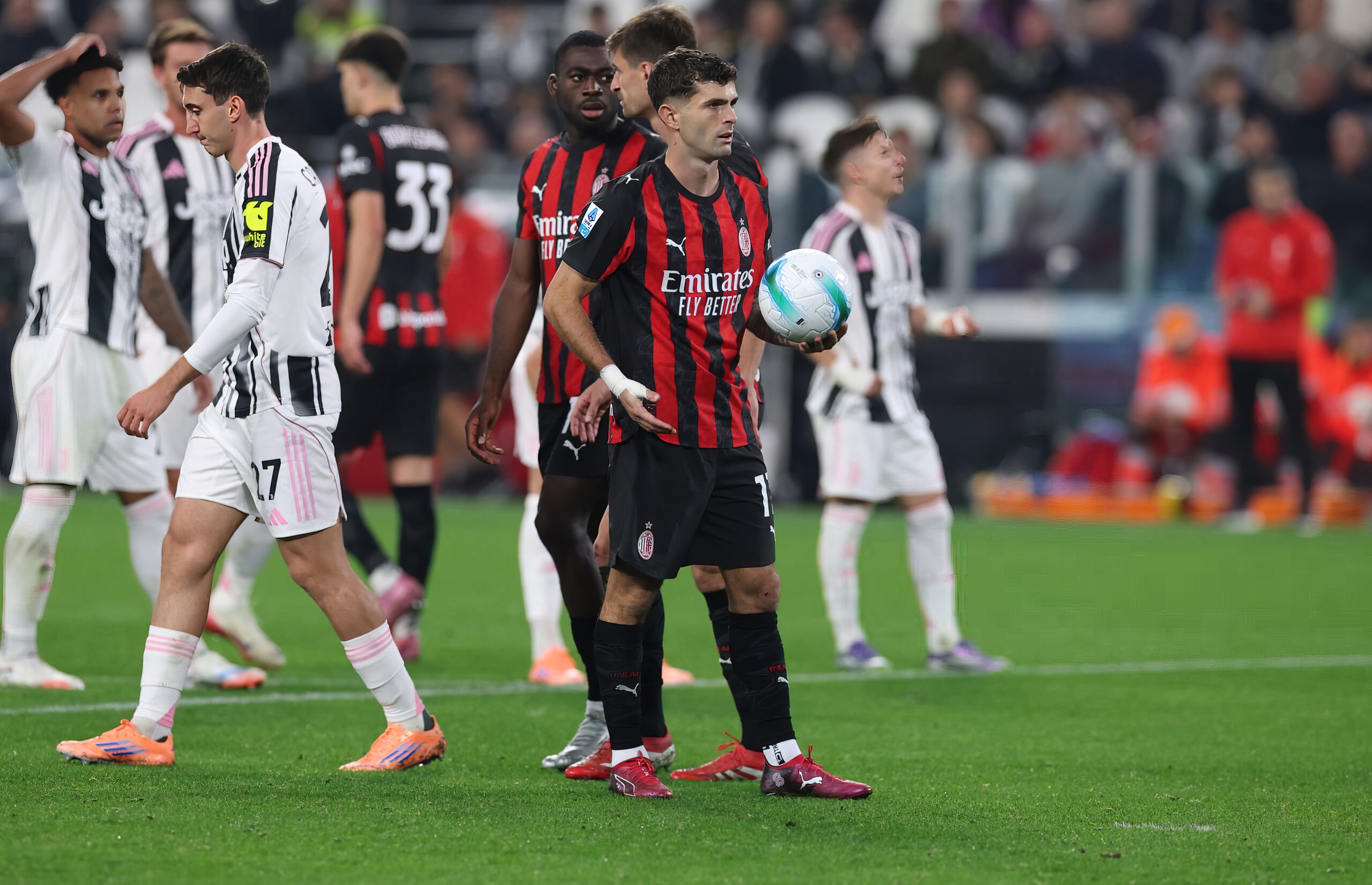 Mallkimi i penalltive s’i ndahet Milanit,  kuqezinjtë thyejnë rekordin në Europë për 11-metërshat e humbur