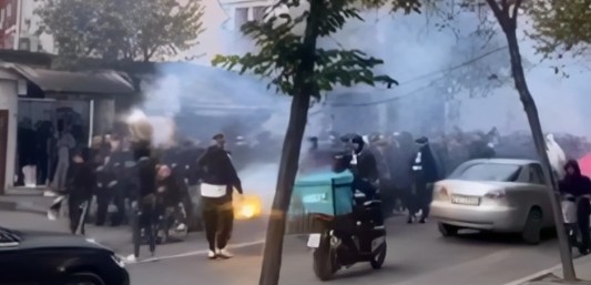 Sot derbi i kryeqytetit ultrasit ‘Fanatics’ nisin marshimin