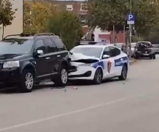 Me shpejtësi skëterrë, Policia Rrugore përplas mjetin e parkuar