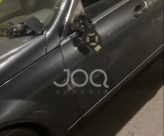 Të riut i përplasin makinën e parkuar: Personi që e bëri të paraqitet, ose do të denoncohet!