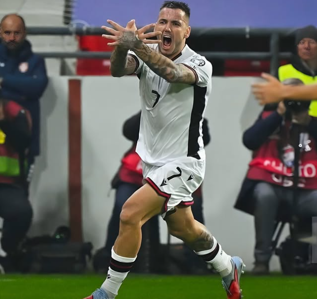 Triumf historik! Kuqezinjtë bëjnë mrekullinë në Serbi, një hap larg Botërorit