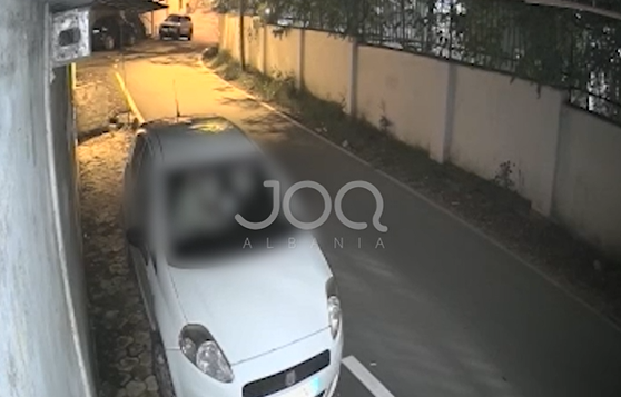  Parkojnë makinën para shtëpisë time dhe kryejnë akte intime pa pikë turpi 