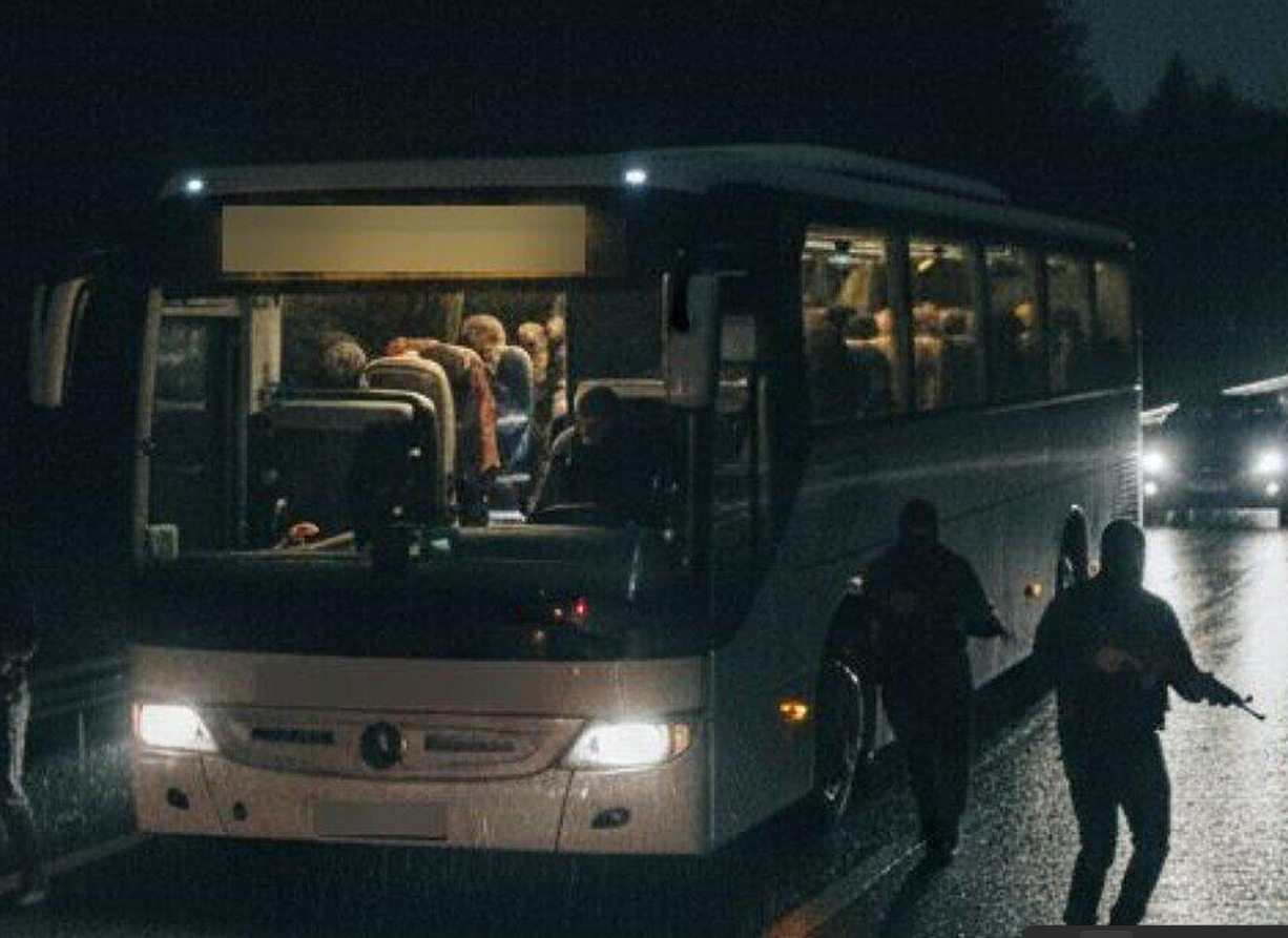 Si nëpër filma, shqiptari hiqet si polic dhe grabit shoferin e autobusit në Gjermani