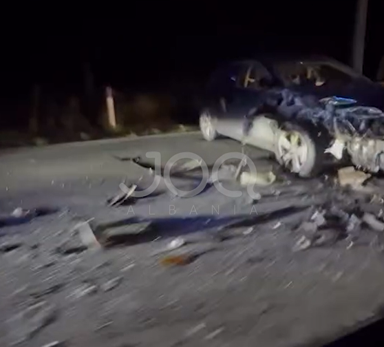 Përplasen dy makina në aksin Shkodër-Lezhë, njëra prej tyre përfundon në kanal, s’dihet nëse ka të lënduar