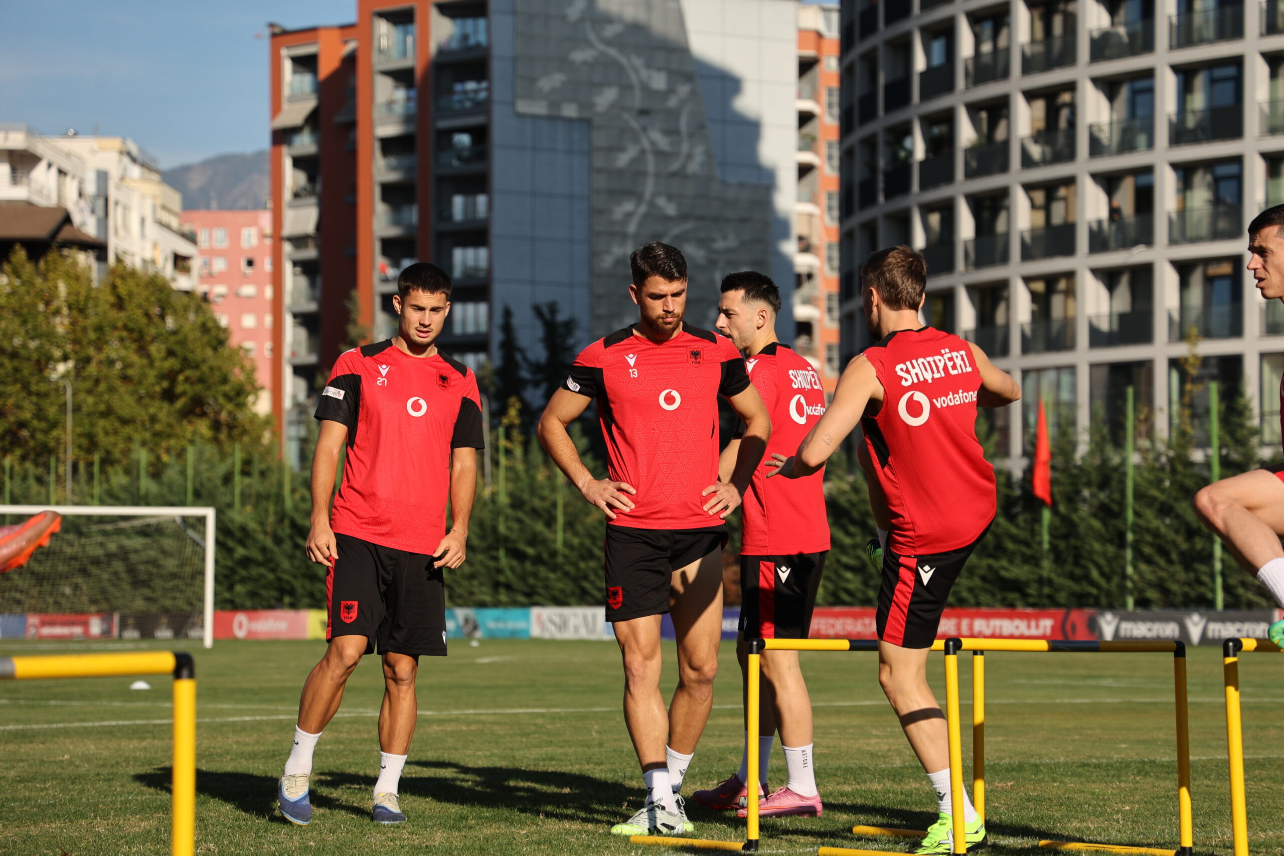 Shqipëria gati për Jordaninë, Sylvinho pritet të testojë stolin kuqezi