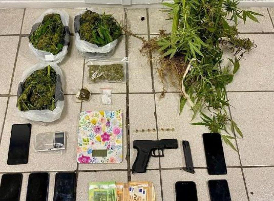 Arrestohen 3 shqiptarët në Selanik, u kapën me drogë dhe armë