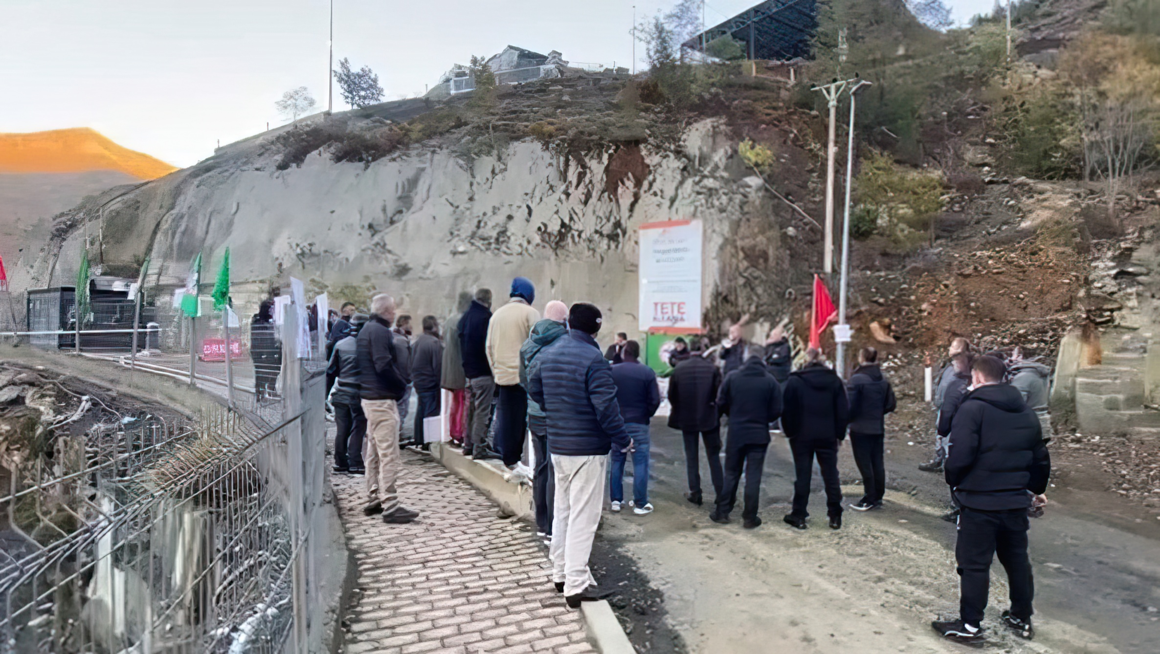 Minatorët e Spaçit në ditën e 12-të të protestës! Kërkojnë kontratë kolektive dhe njohjen e sindikatës