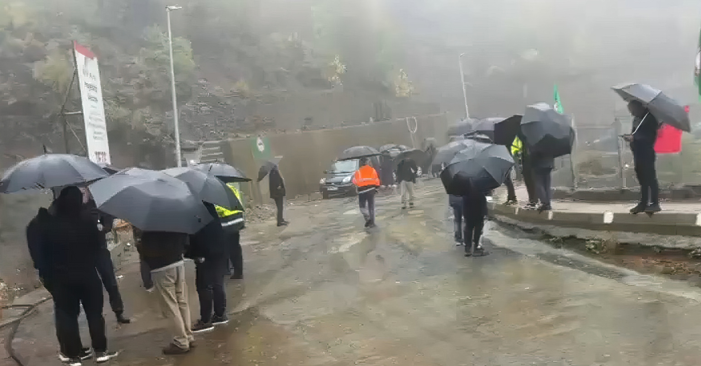 Minatorët e Spaçit vijojnë protestën nën shi e mjegull, asnjë përgjigje nga kompania