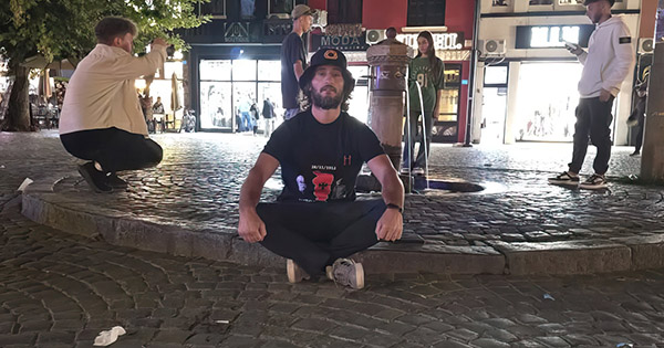 Ballisti poston nga Prizreni: “Në kryeqytetin e shqiptarisë!”